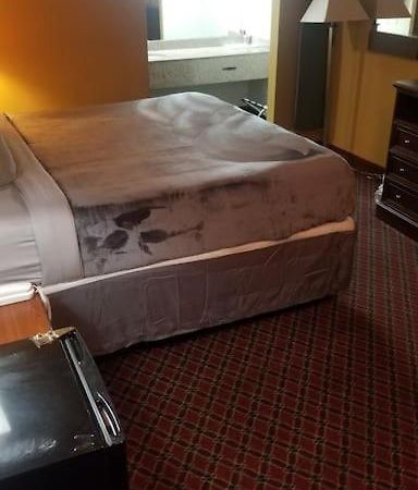 Hotel 2 Queen Beds Hotel Room 229 Wi-Fi Hot Tub Booking Stillwater Eksteriør bilde